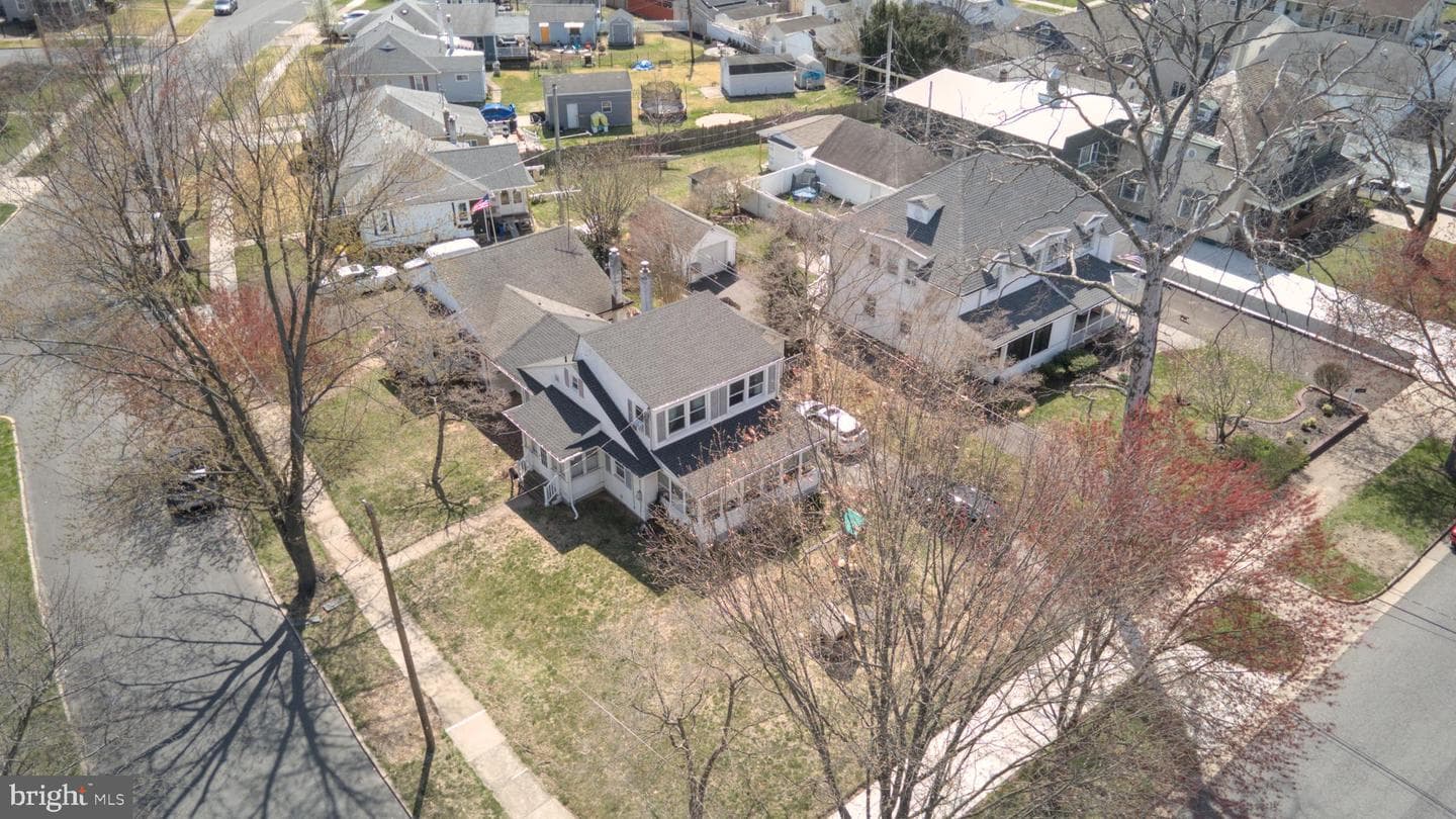 280 East Circle photo 4