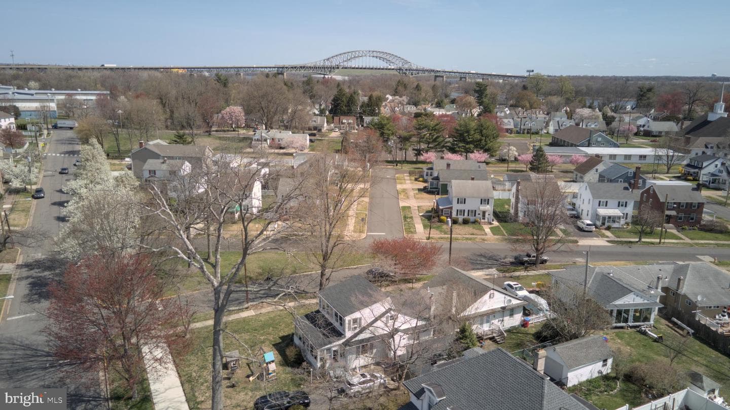 280 East Circle photo 8