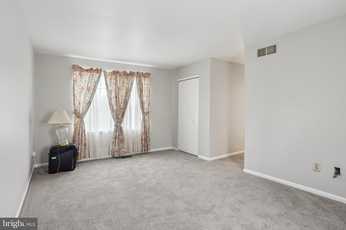 254 Burgundy Lane photo 21