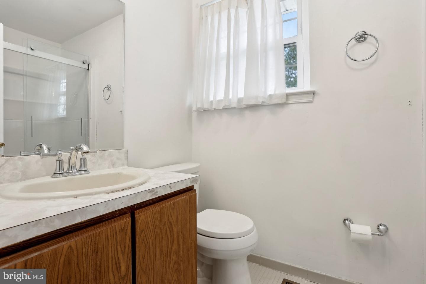 254 Burgundy Lane photo 22