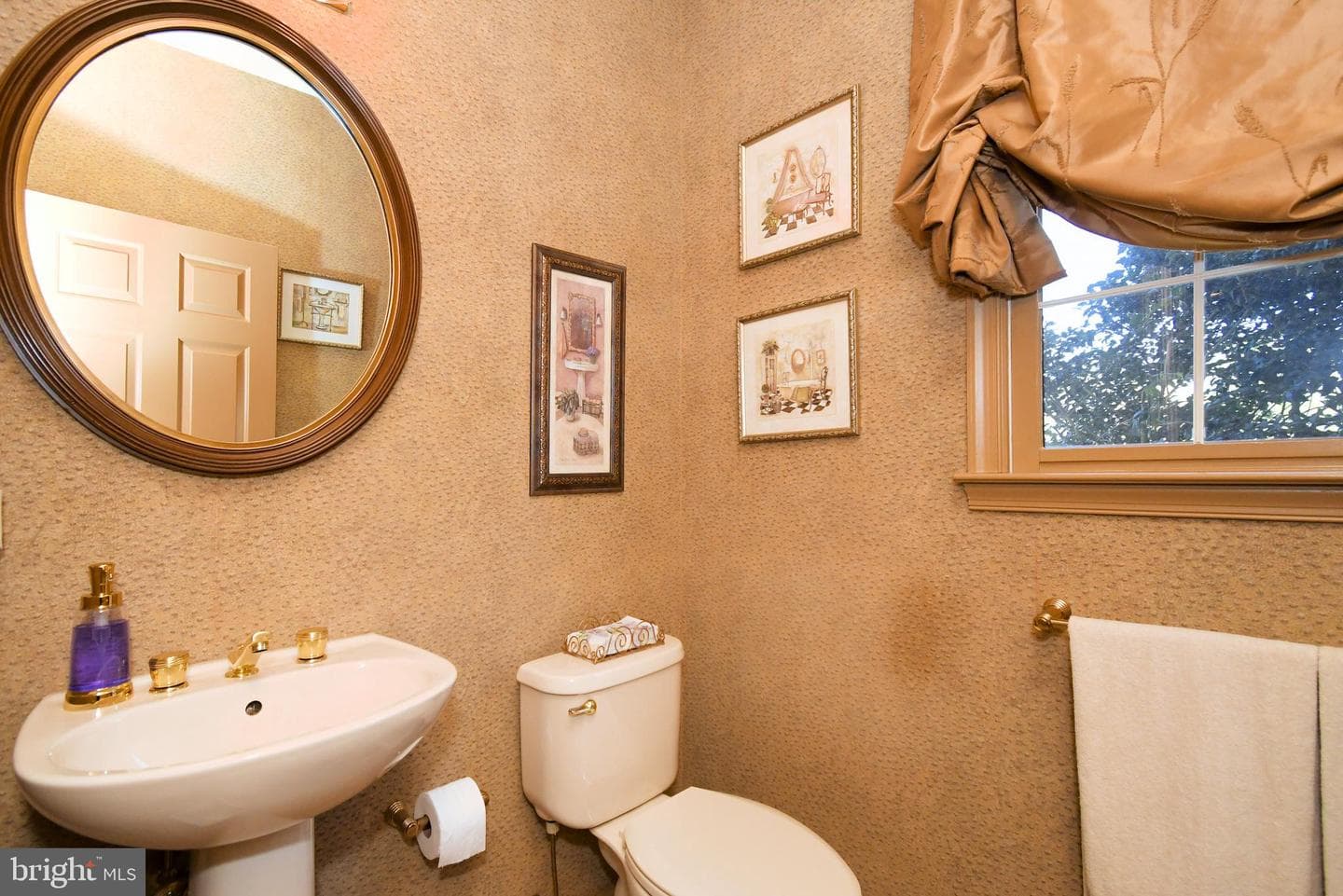 38 W Bellwood Drive photo 14