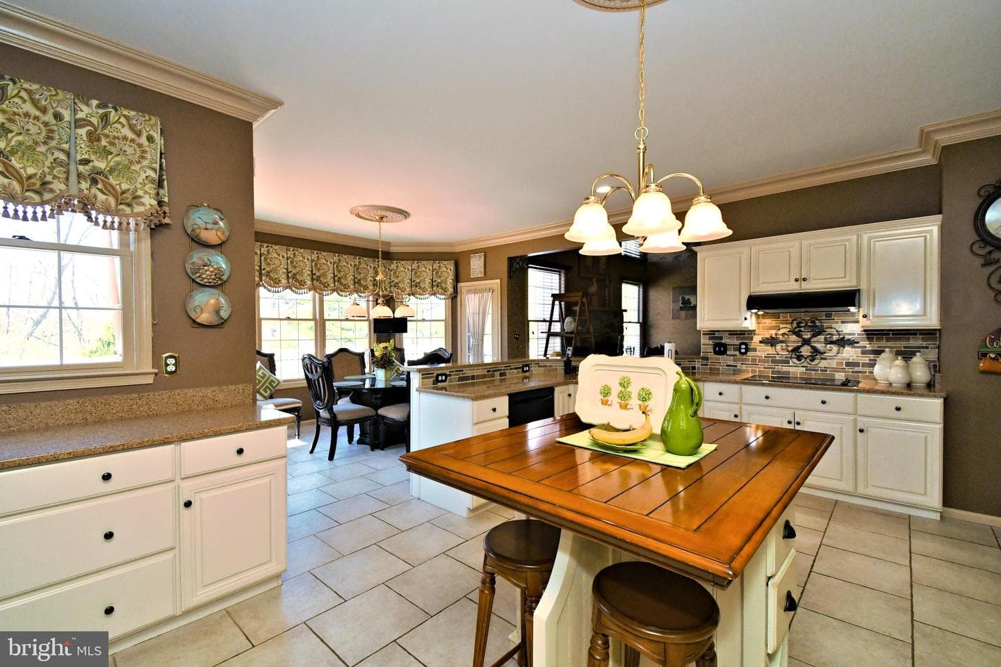 38 W Bellwood Drive photo 16