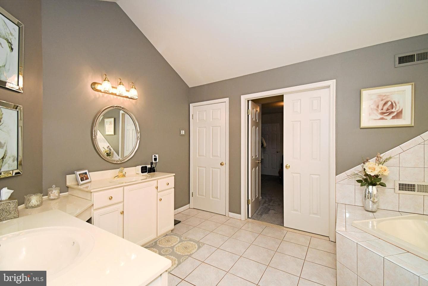 38 W Bellwood Drive photo 37