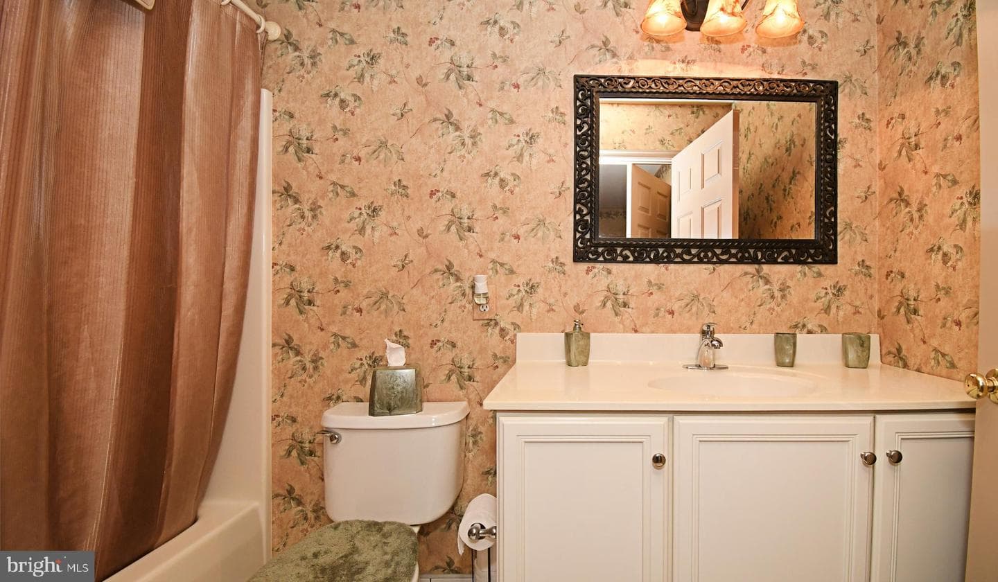 38 W Bellwood Drive photo 51