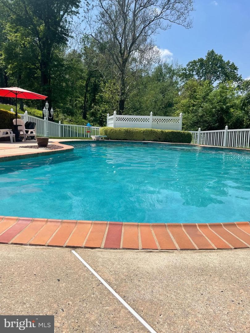 38 W Bellwood Drive photo 64