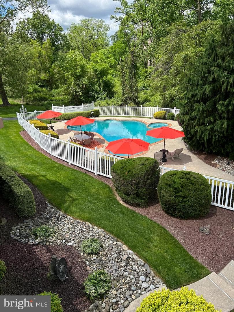 38 W Bellwood Drive photo 66