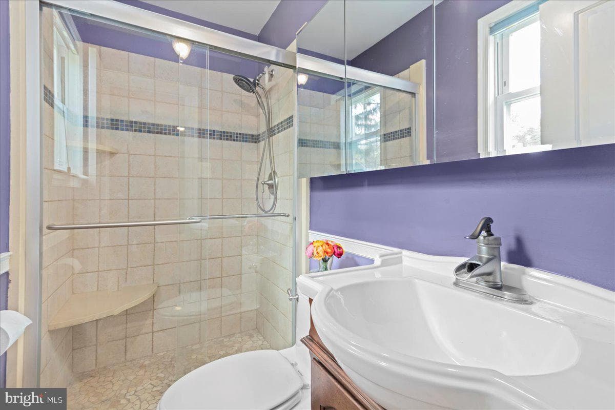 16 Dorothy Avenue photo 10