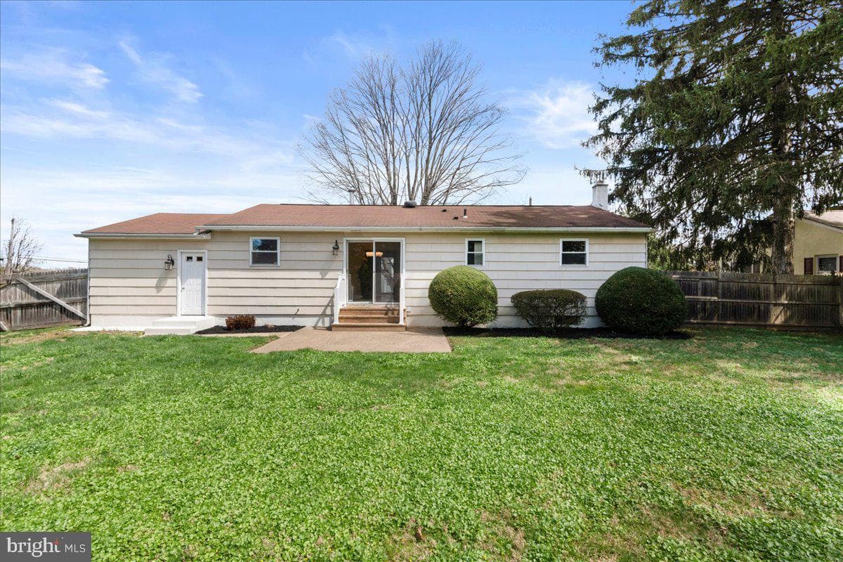 16 Dorothy Avenue photo 19