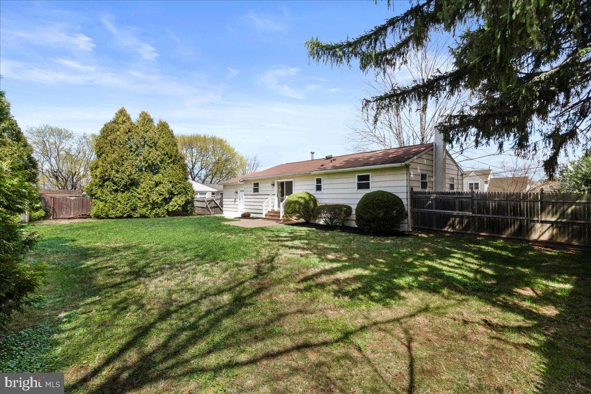 16 Dorothy Avenue photo 20