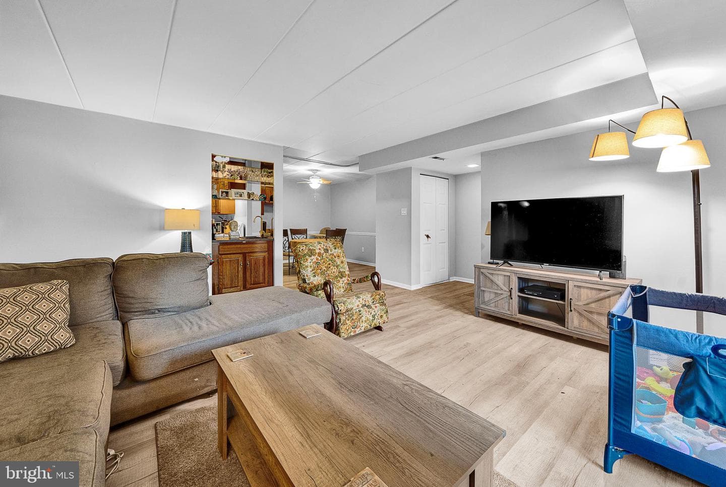 15 Sunbury Court photo 12