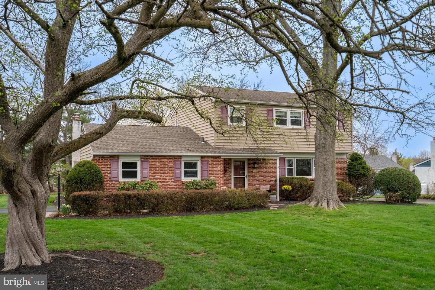 48 Hickory Lane photo 2