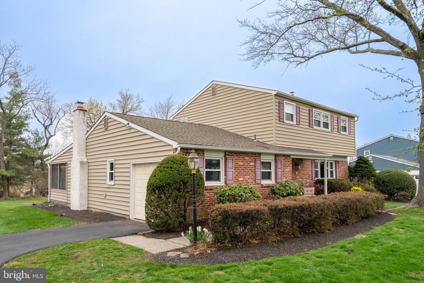 48 Hickory Lane photo 4