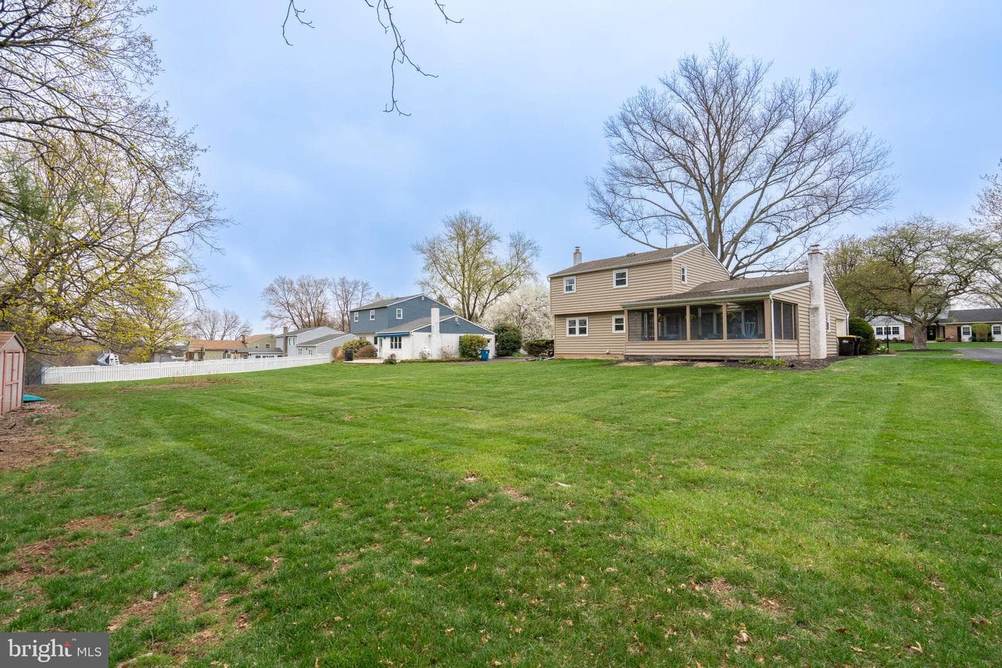 48 Hickory Lane photo 53