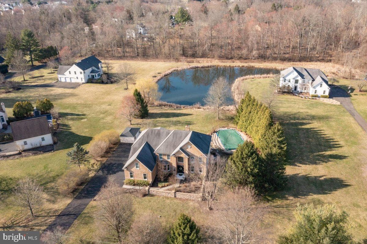 4358 Bergstrom Road photo 2