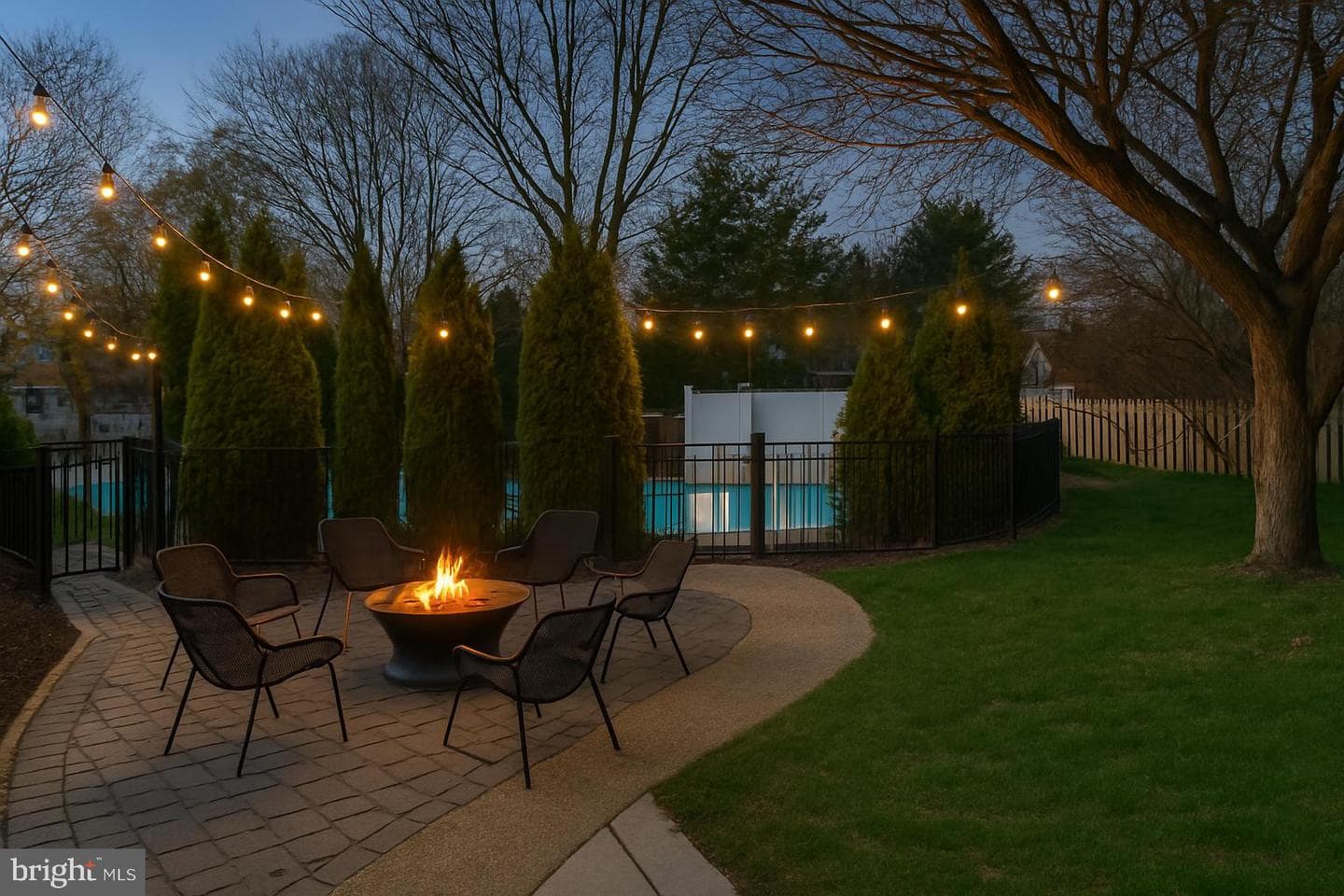 770 Sweetbriar Drive photo 32