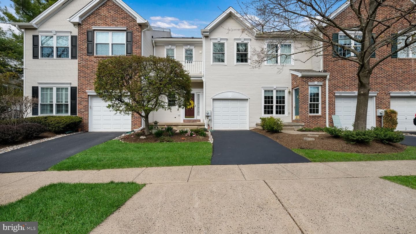 34 Heritage Hills Drive photo 1