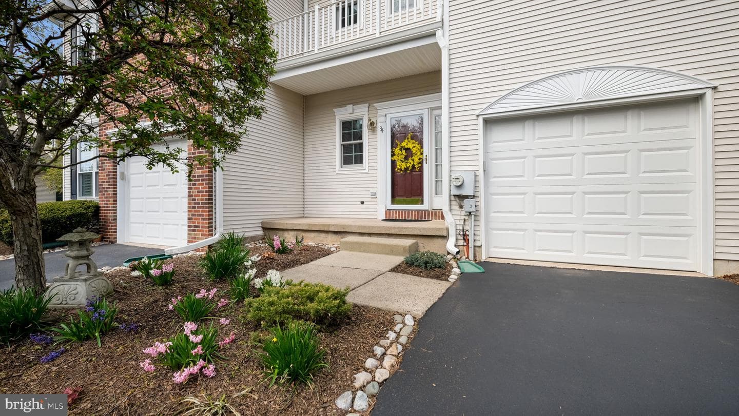 34 Heritage Hills Drive photo 4