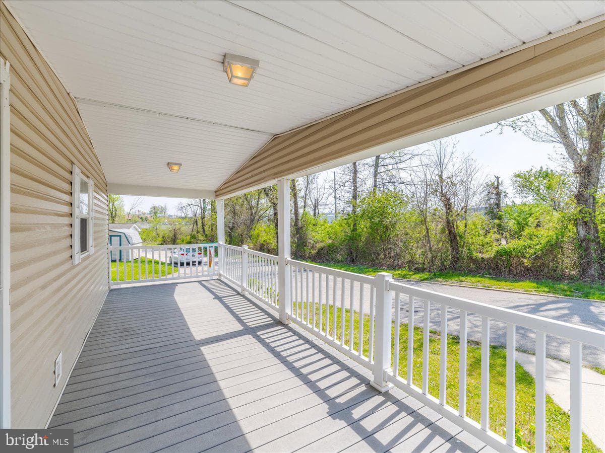 3226 Azalea Avenue photo 7