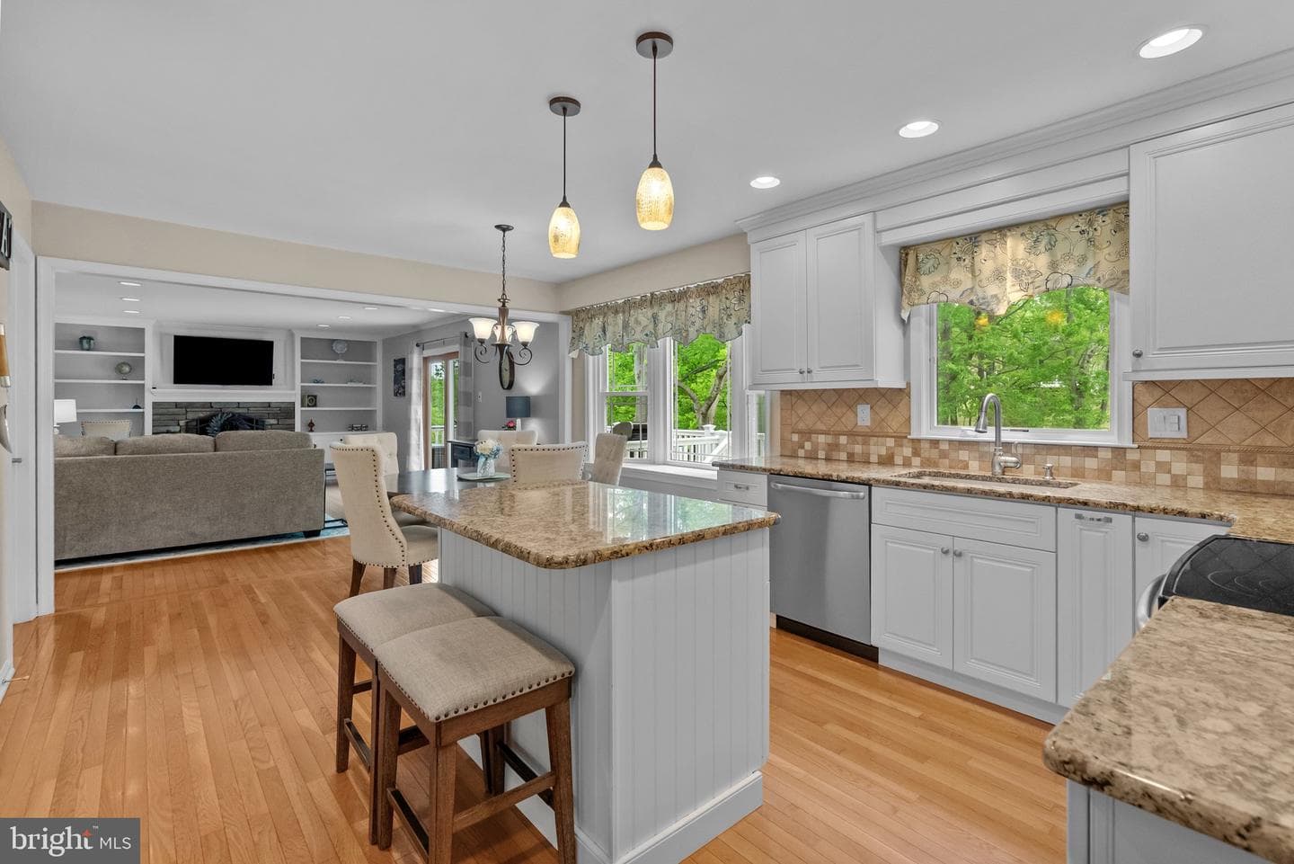 343 Fox Hollow Drive photo 9