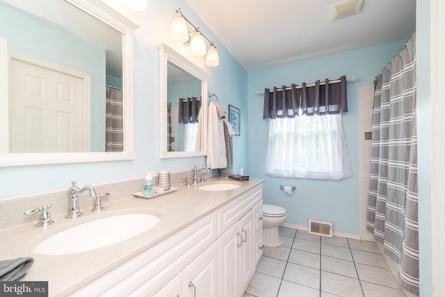 18 Alscot Circle photo 36