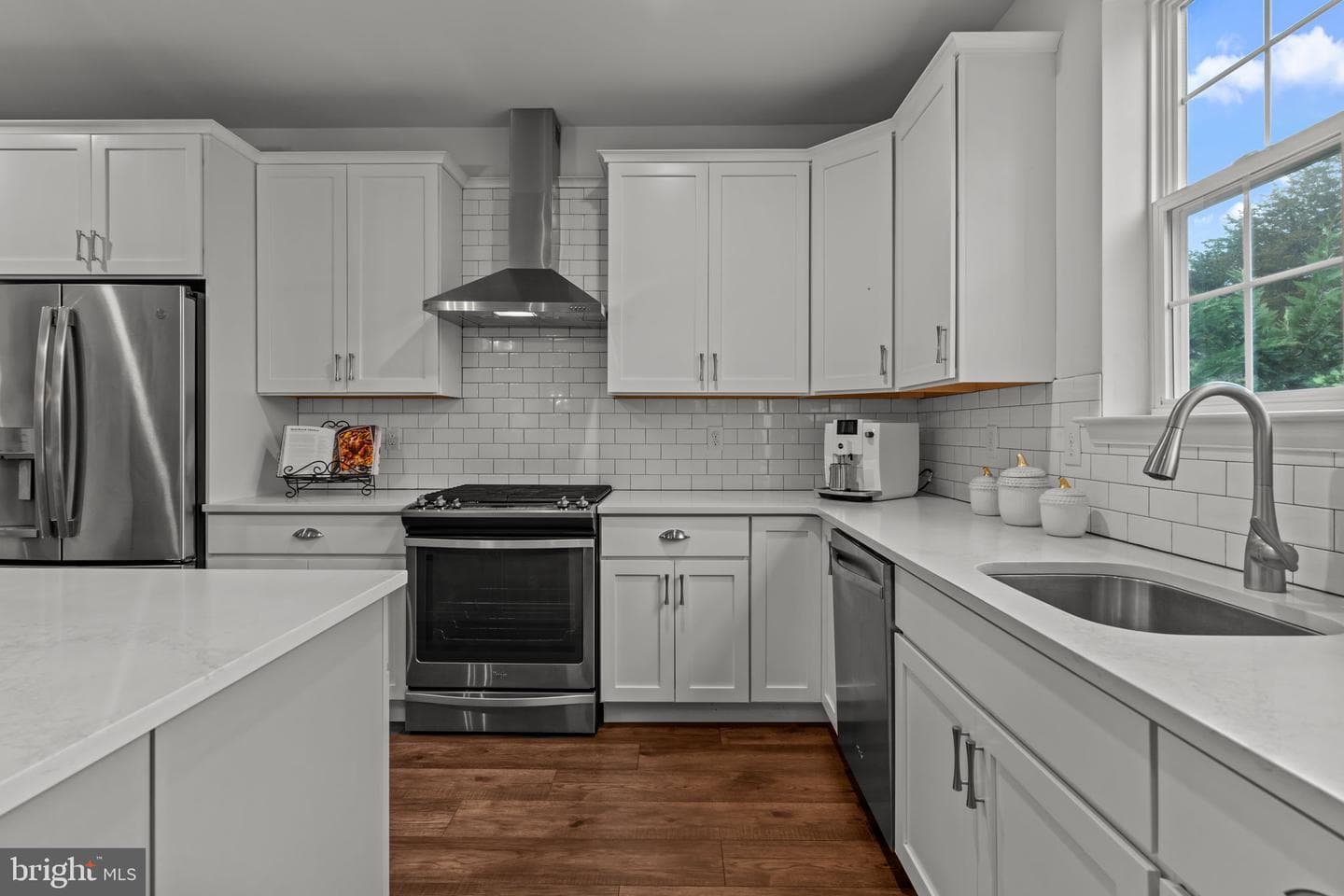 400 Hickory Drive photo 12