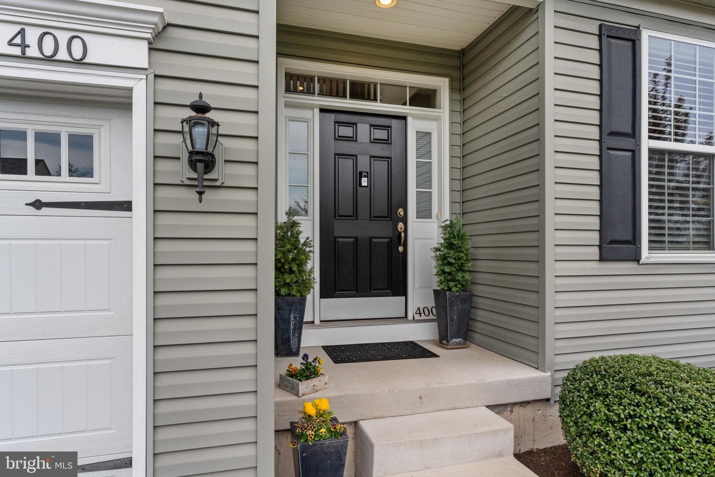 400 Hickory Drive photo 2