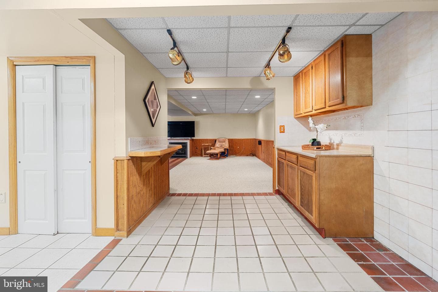 711 Clymer Avenue photo 35