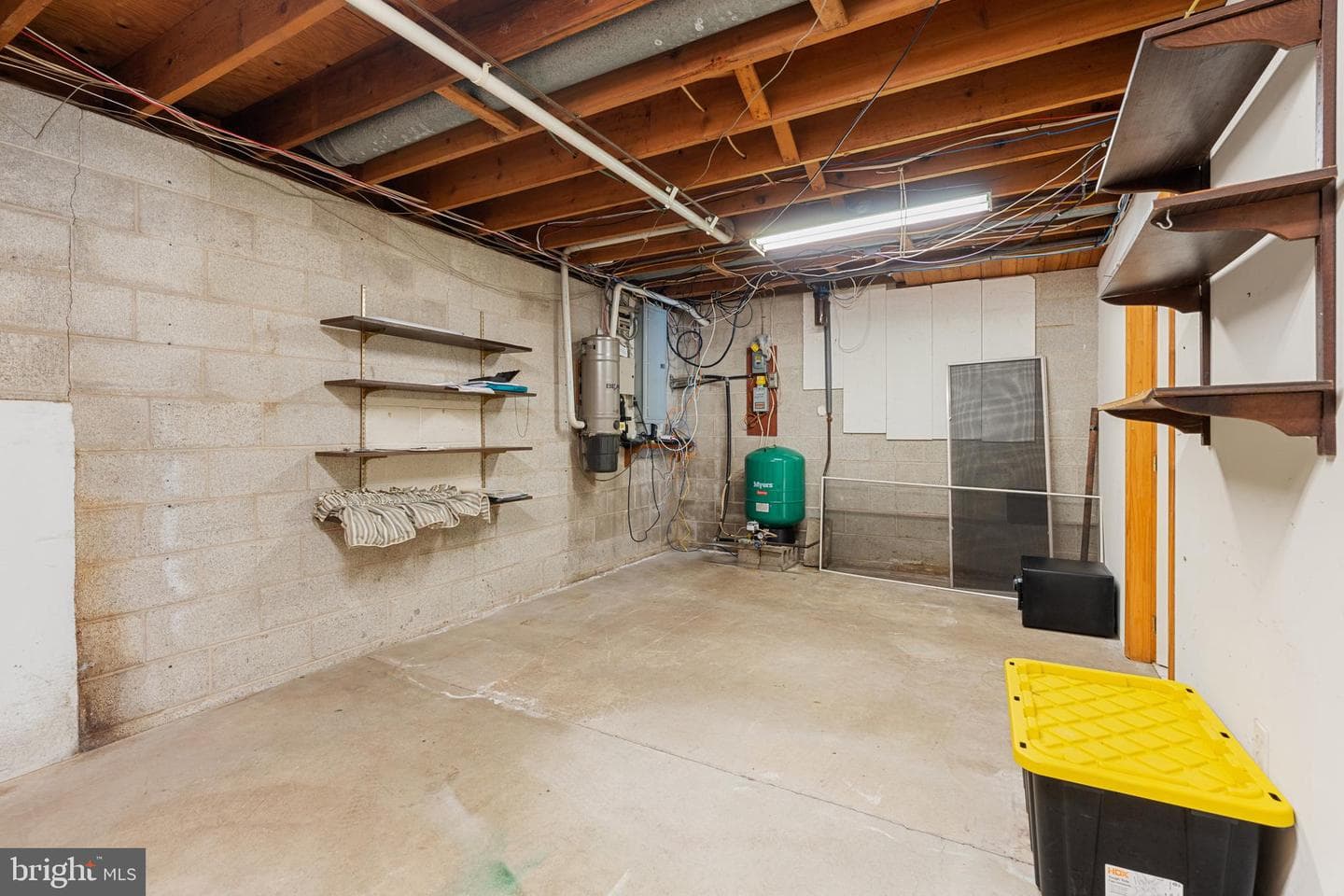 711 Clymer Avenue photo 40