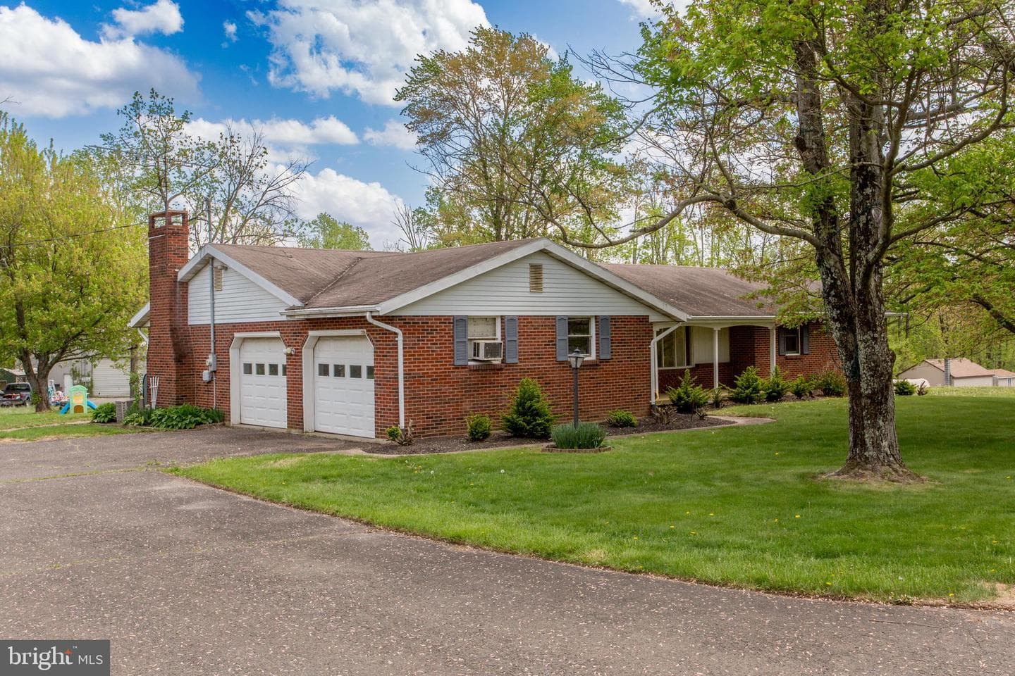 2500 Eberhart Road photo 3