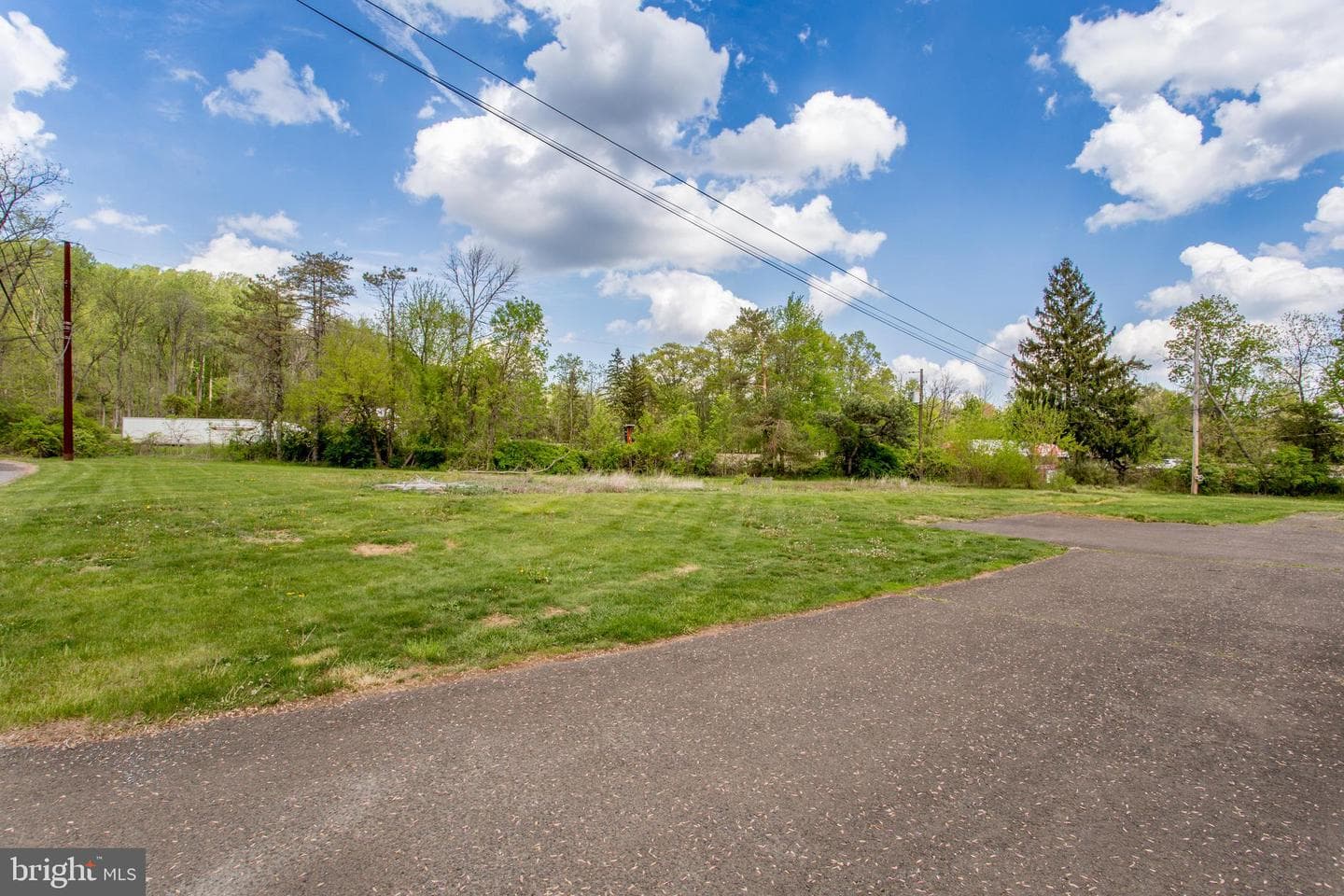 2500 Eberhart Road photo 7