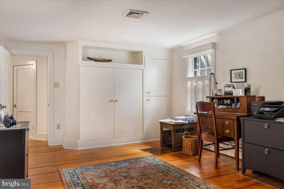 364 W Court Street photo 42