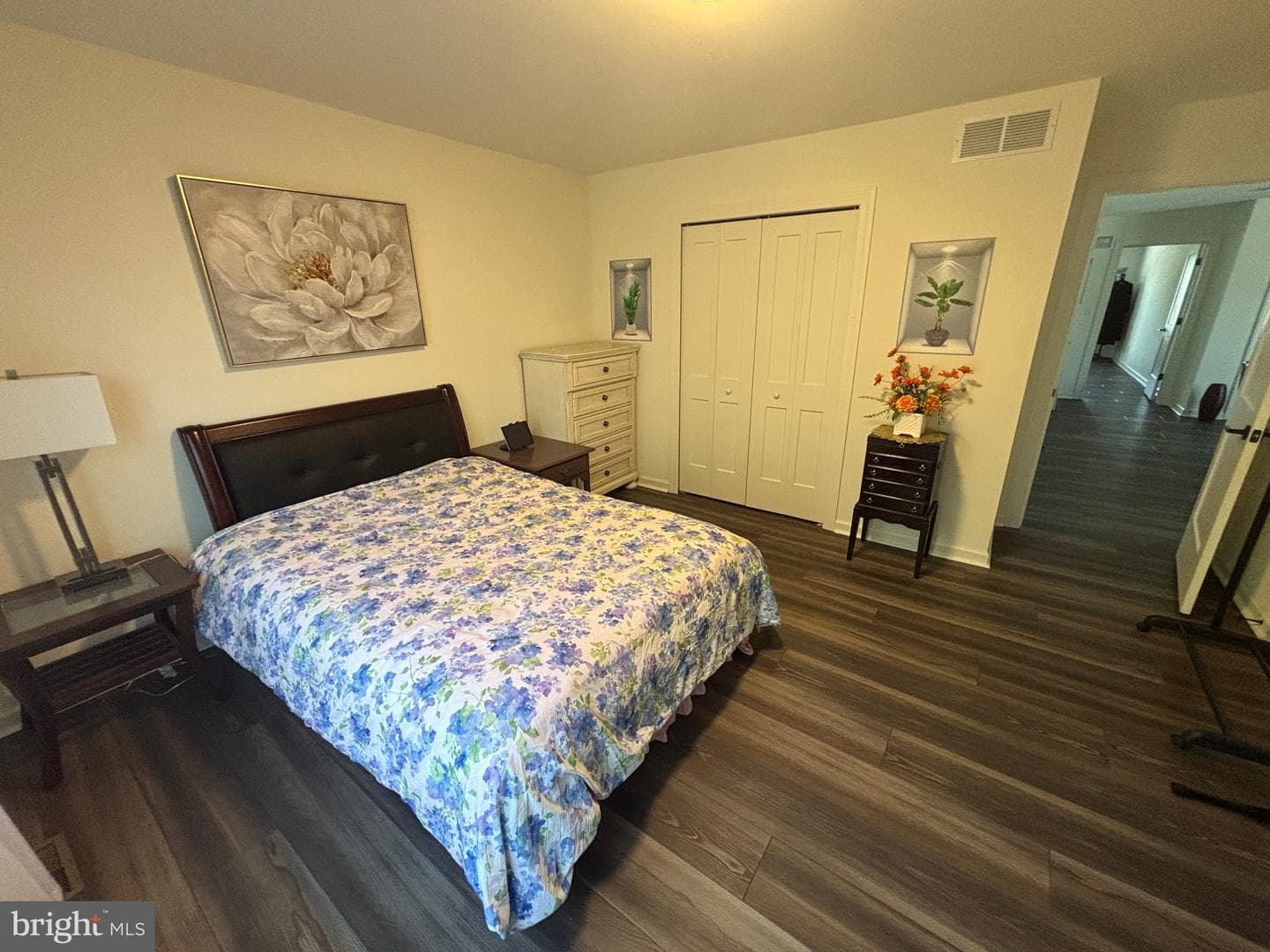 916 Holden Court photo 22