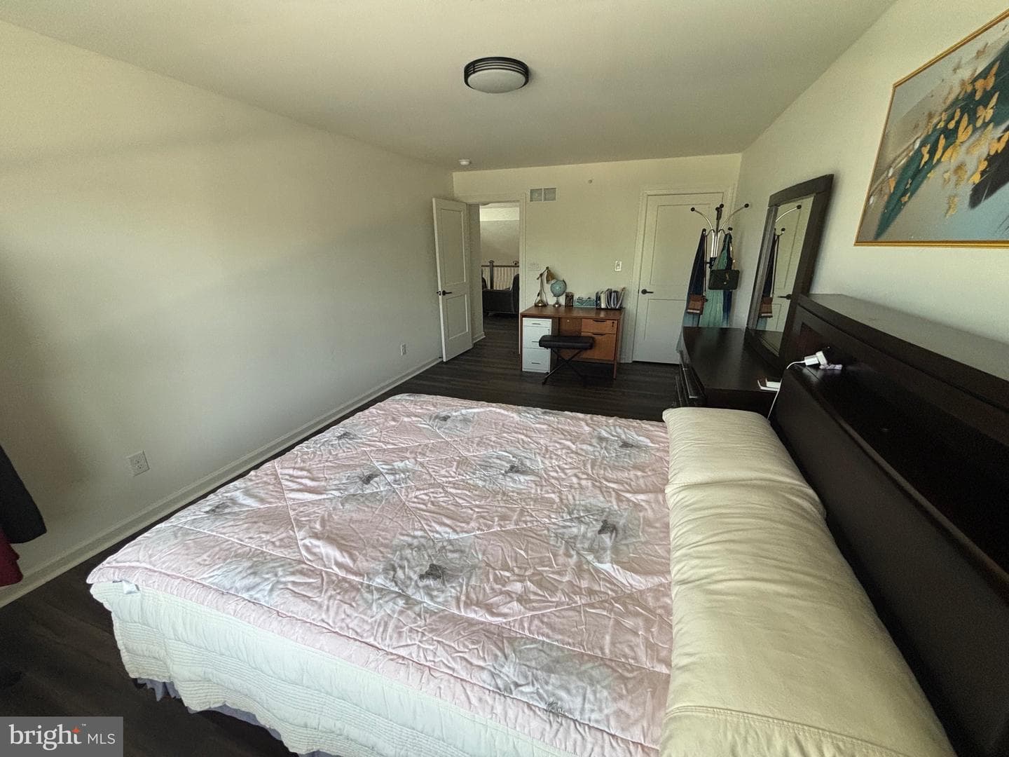 916 Holden Court photo 23