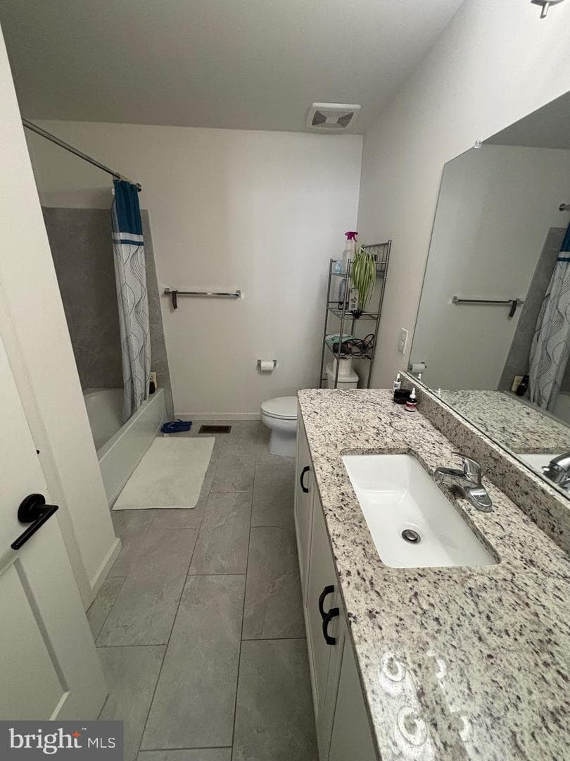 916 Holden Court photo 25