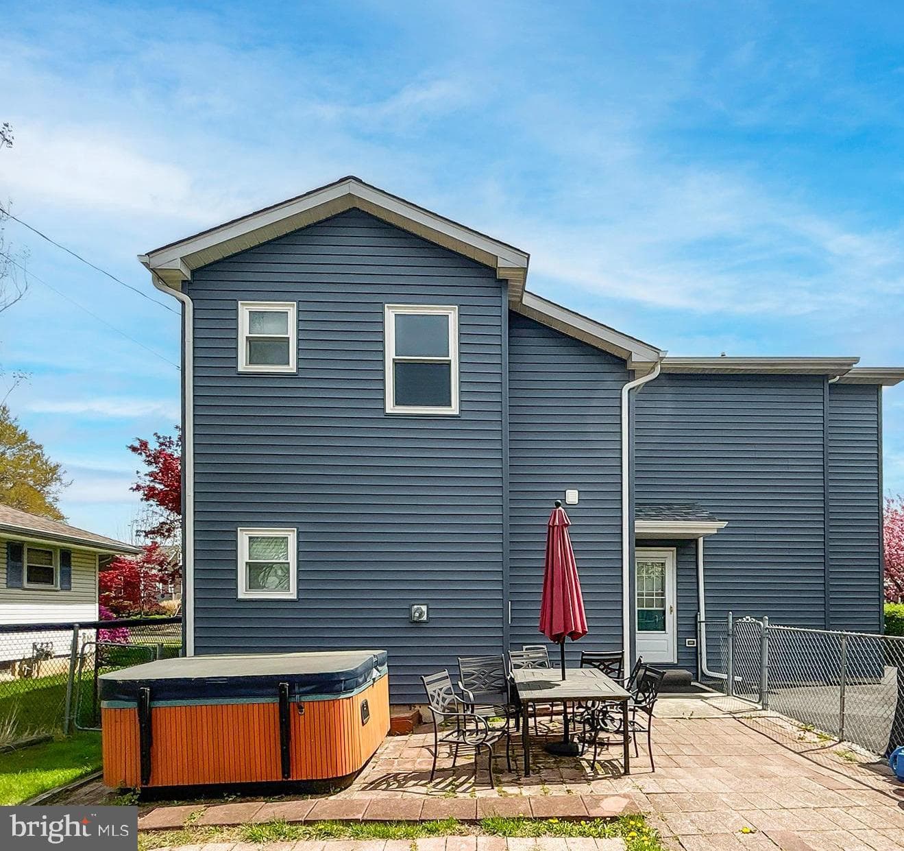 416 Barclay Avenue photo 2