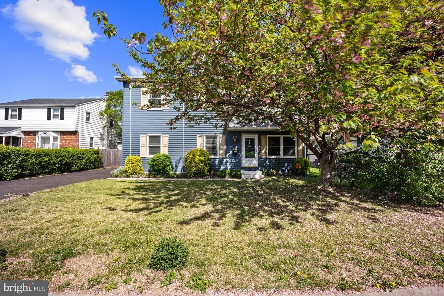 416 Barclay Avenue photo 3