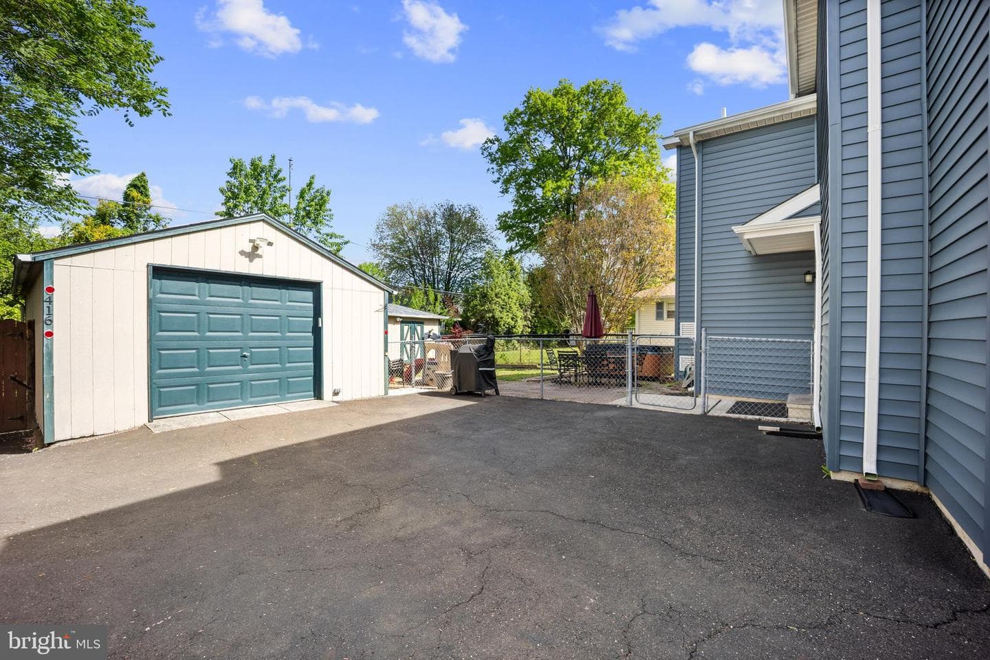 416 Barclay Avenue photo 4