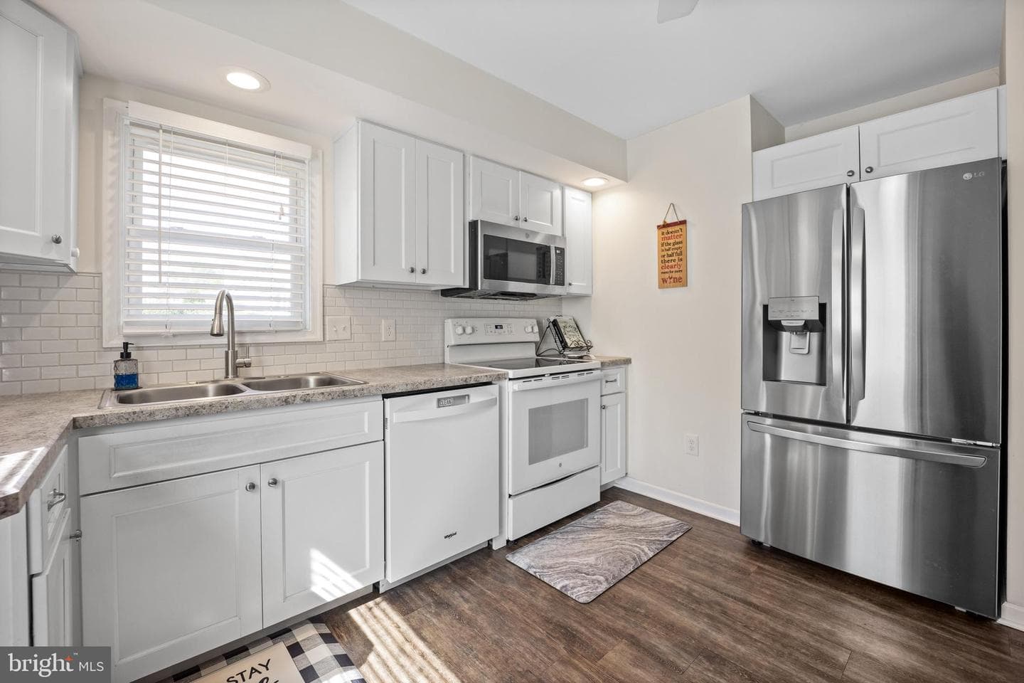 416 Barclay Avenue photo 8