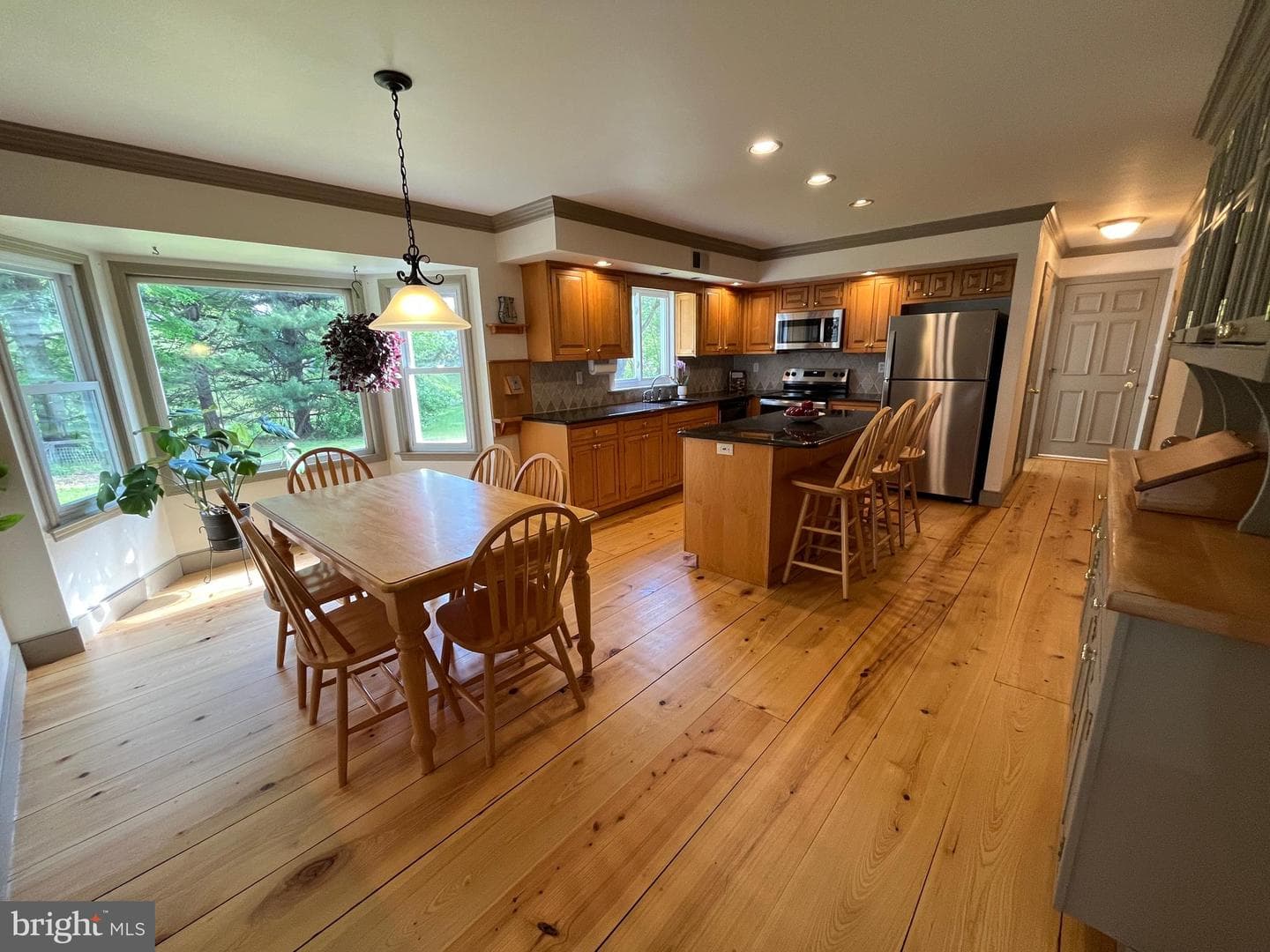 1258 Lexington Drive photo 2