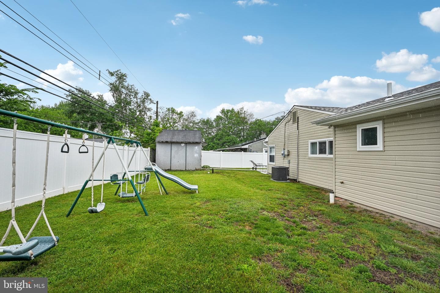 6 Swan Lane photo 35
