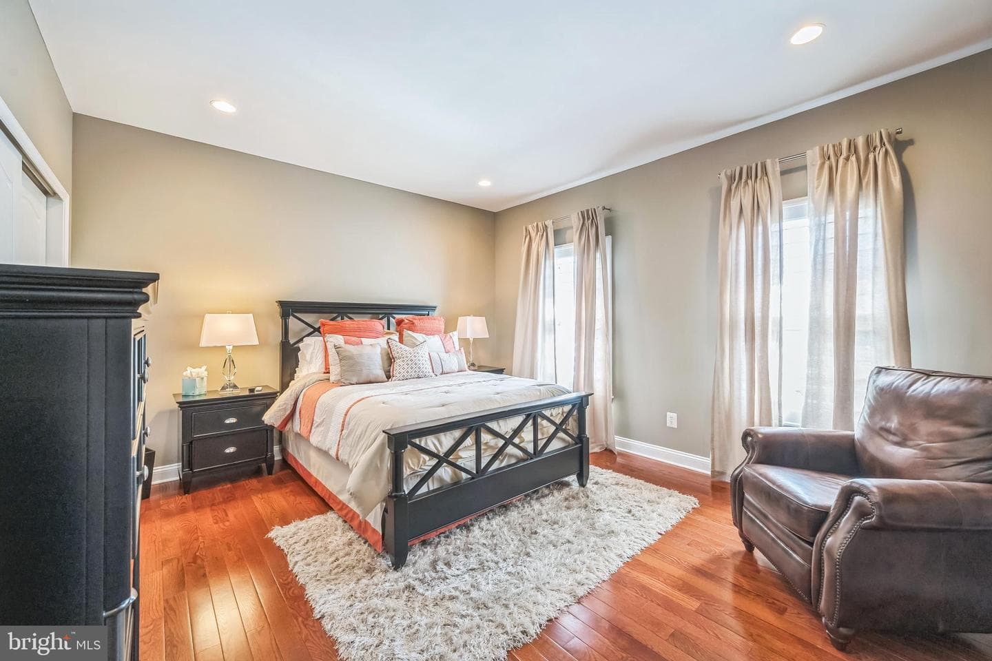 55 Woodside Lane photo 26
