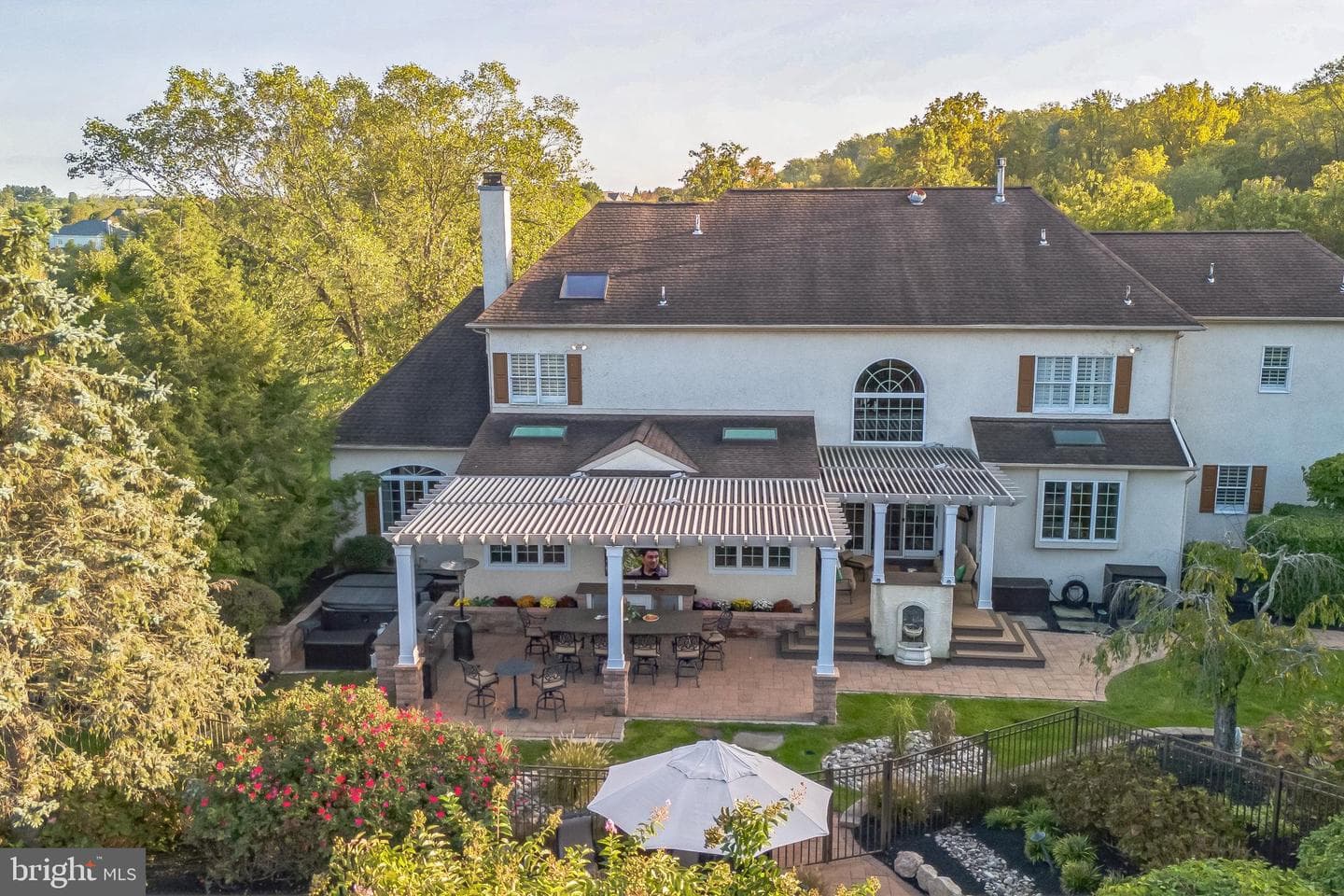 55 Woodside Lane photo 33