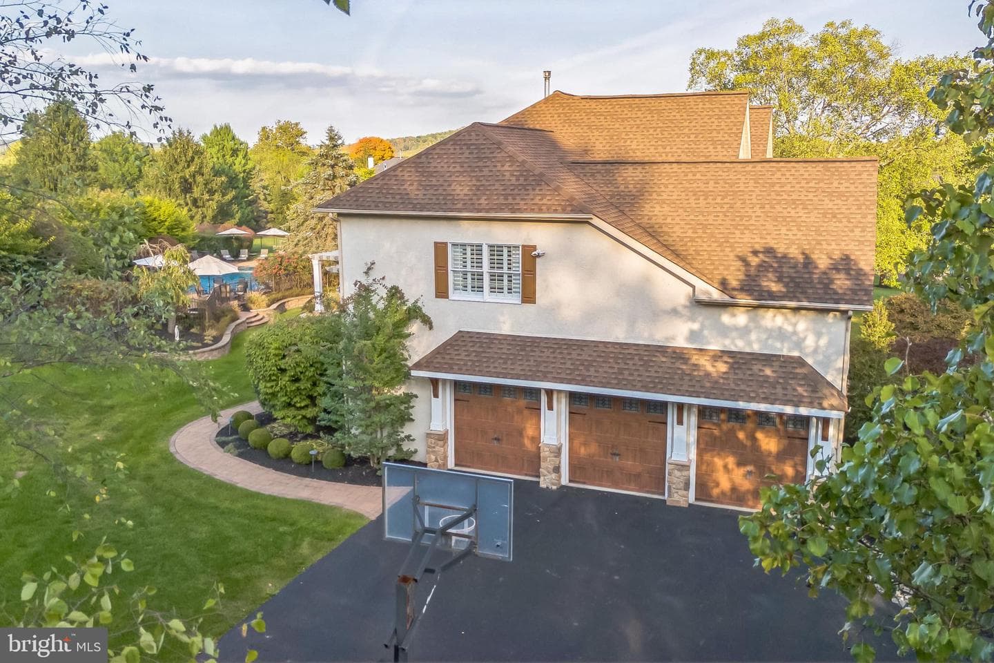 55 Woodside Lane photo 37