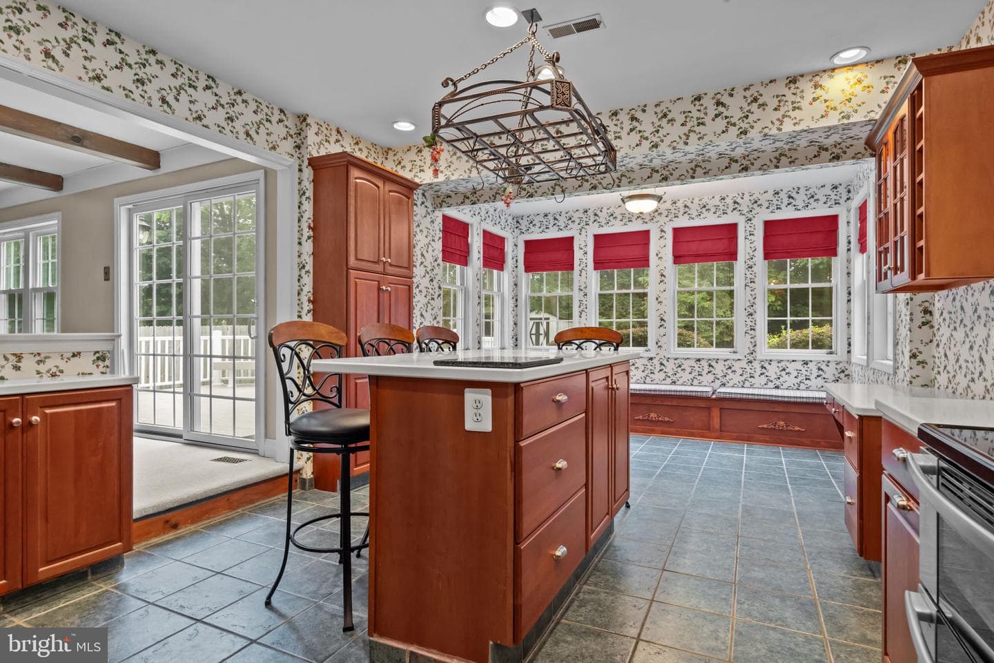 18 Treeline Drive photo 11