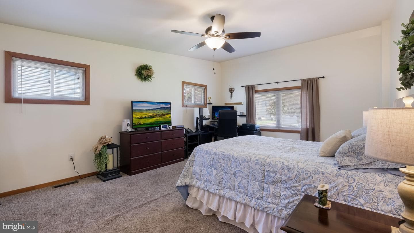 118 Woodlawn Road photo 30