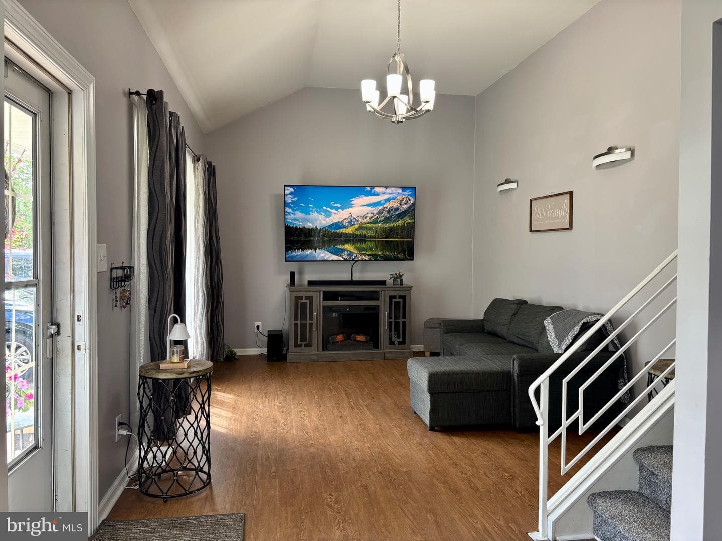 739 Cypress Road photo 4