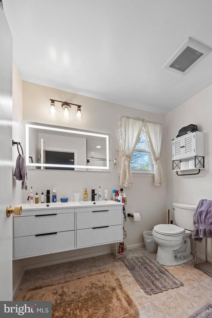 1023 Victoria Road photo 13