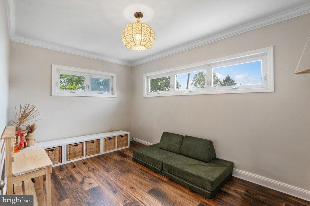 1304 Woodbine Avenue photo 10
