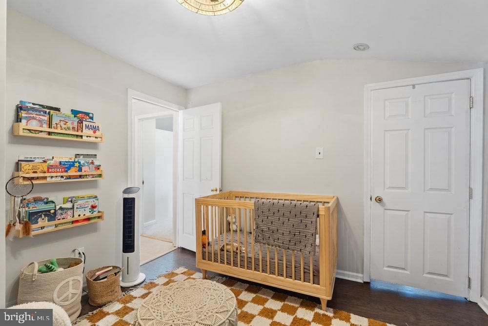 1304 Woodbine Avenue photo 23