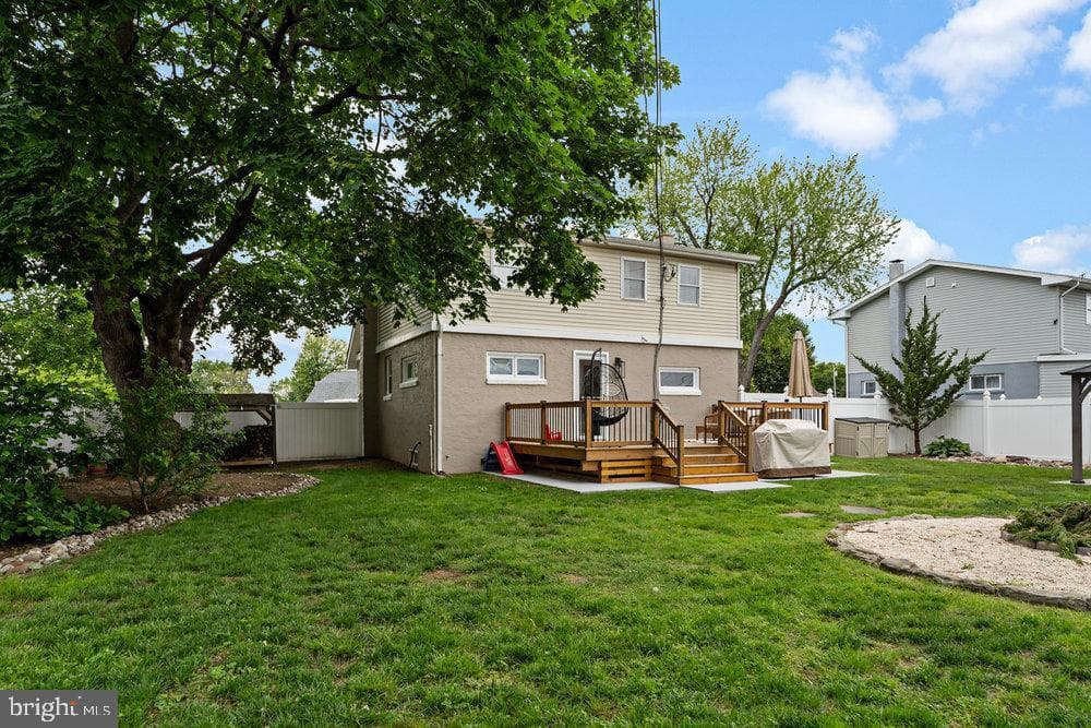 1304 Woodbine Avenue photo 31